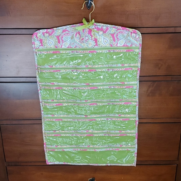Hanging jewelry organizer